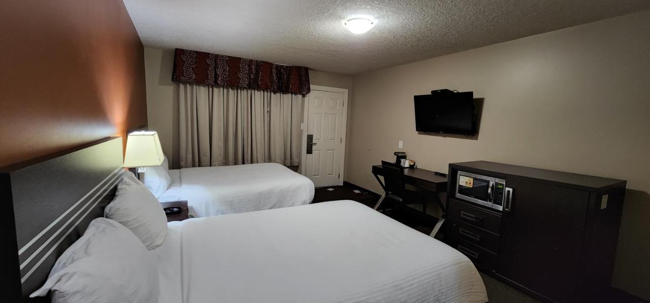 Royal Lodge Edmonton Esterno foto