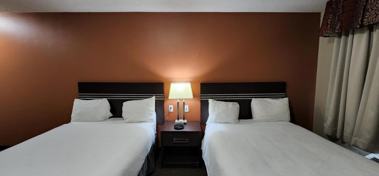 Royal Lodge Edmonton Esterno foto