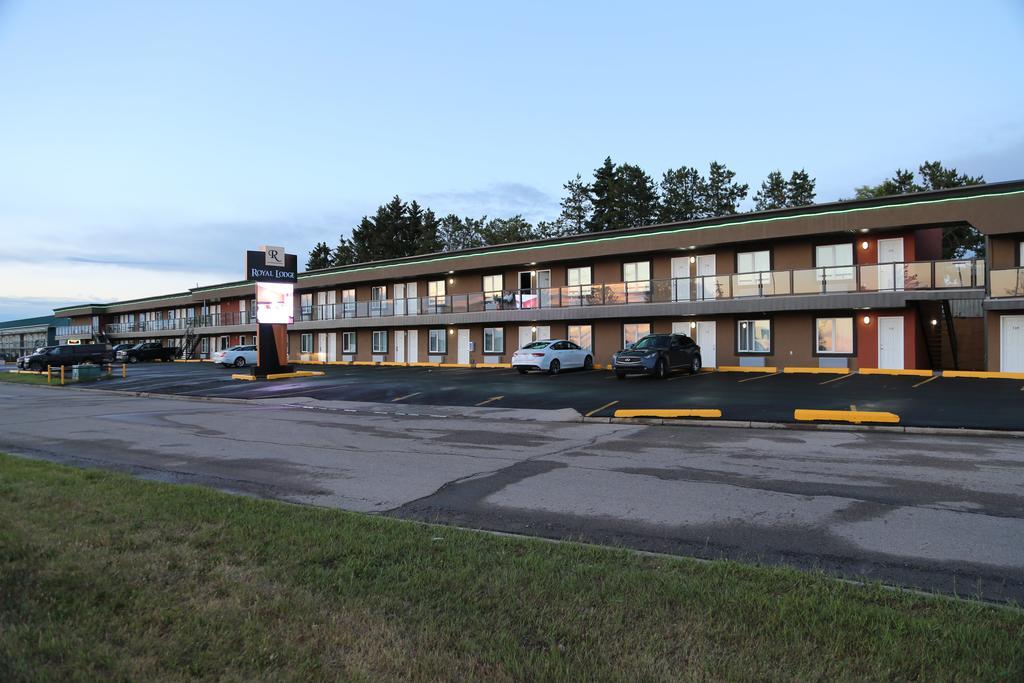 Royal Lodge Edmonton Esterno foto