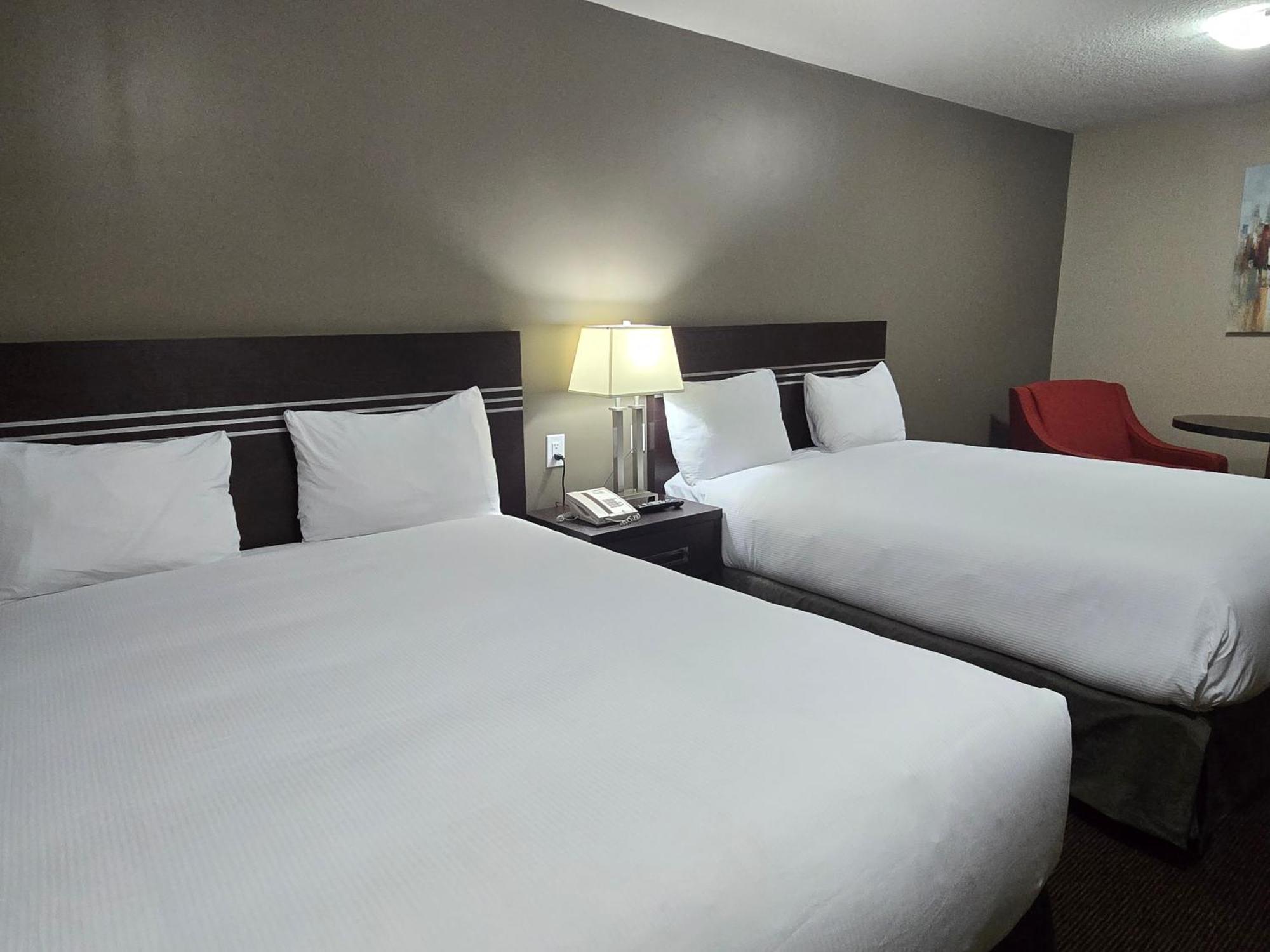 Royal Lodge Edmonton Esterno foto