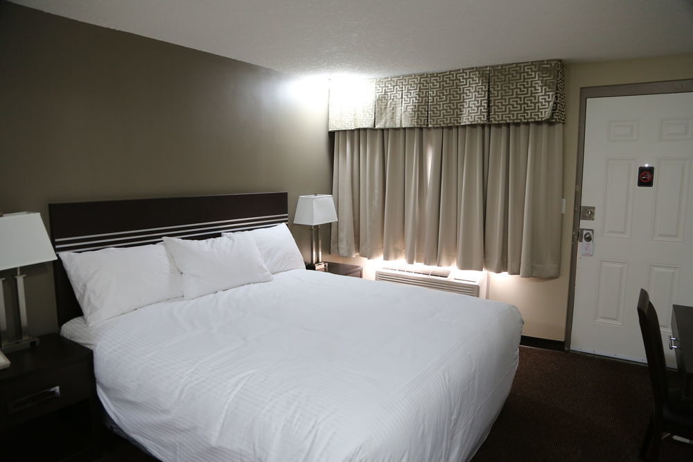 Royal Lodge Edmonton Esterno foto