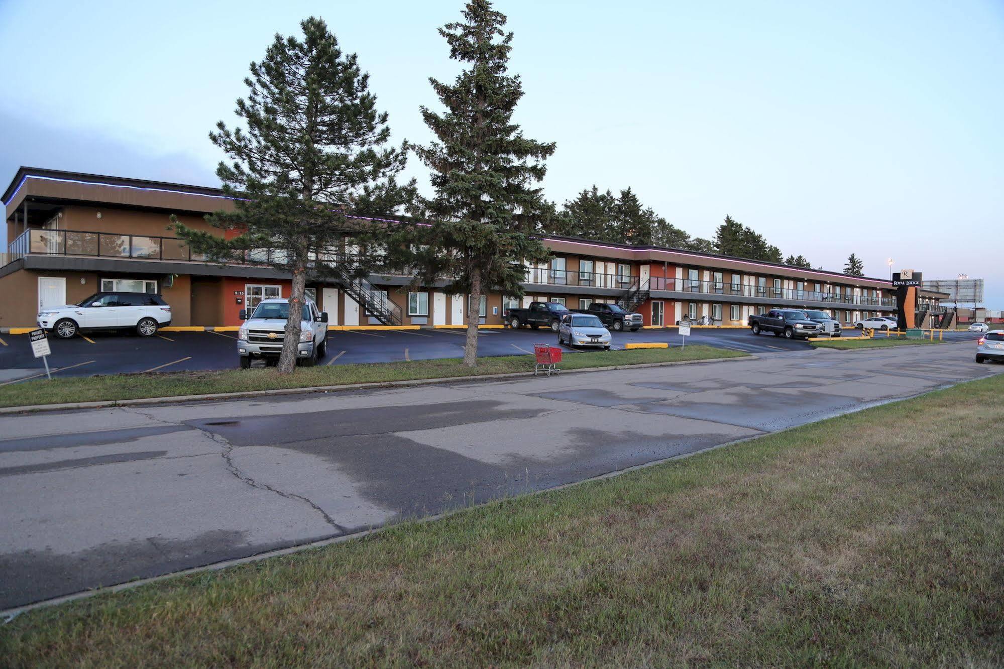 Royal Lodge Edmonton Esterno foto