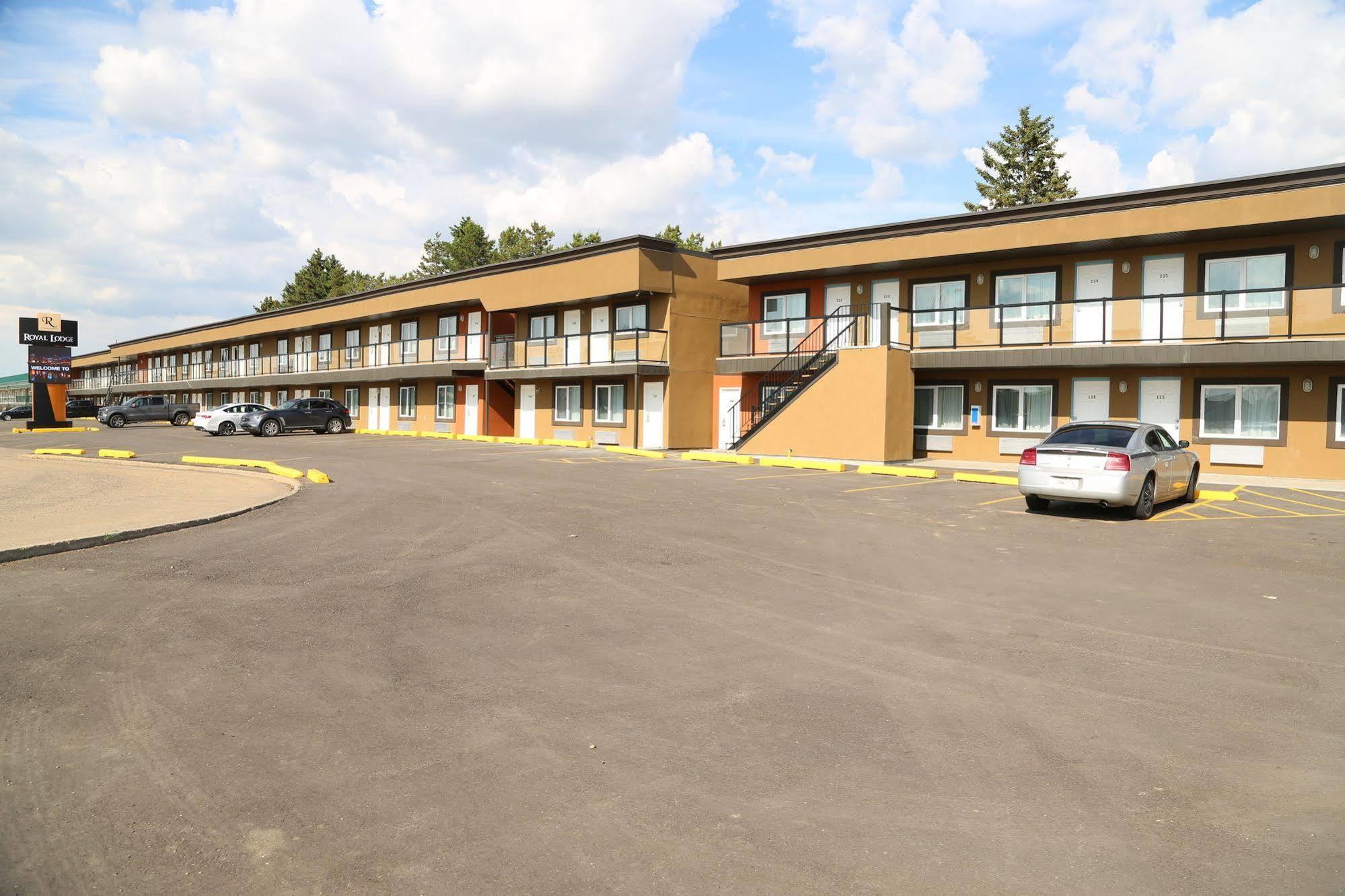 Royal Lodge Edmonton Esterno foto