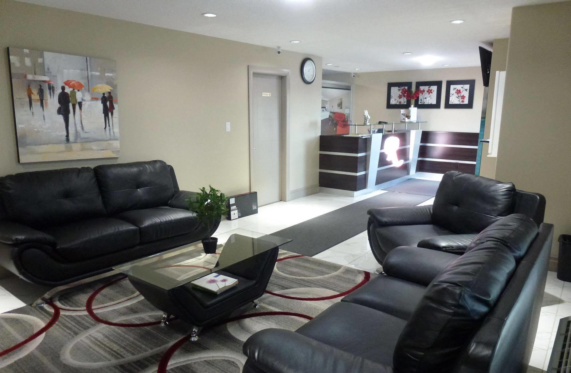 Royal Lodge Edmonton Esterno foto