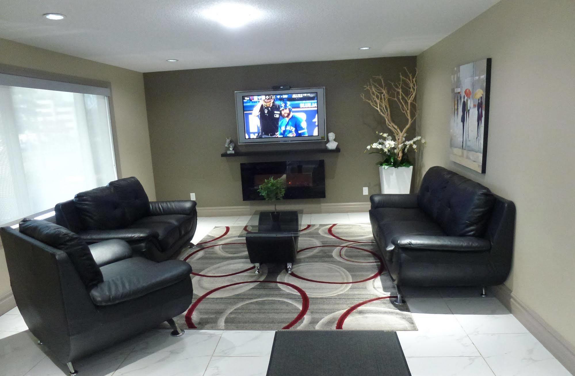 Royal Lodge Edmonton Esterno foto