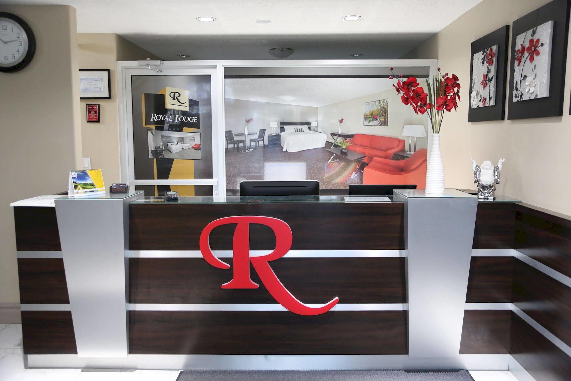 Royal Lodge Edmonton Esterno foto